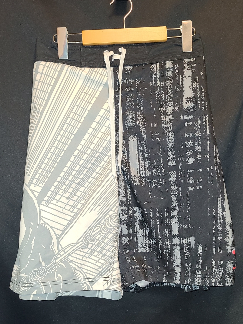 Marvel VENOM Black & Light Gray Split-Graphic Swim Board Shorts SZ XL